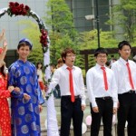 Du học sinh Nhật tổ chức đám cưới lạ